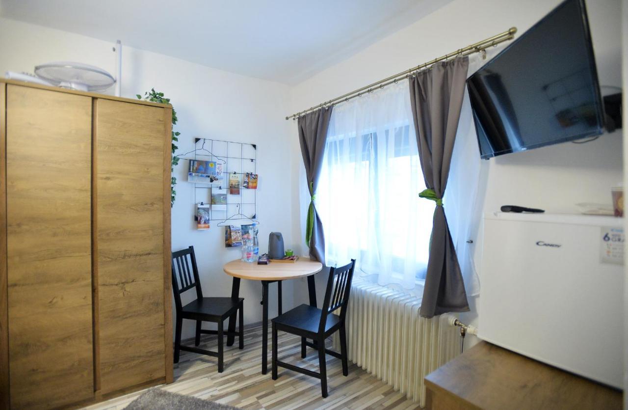Castle Garden Apartman 埃格尔 外观 照片