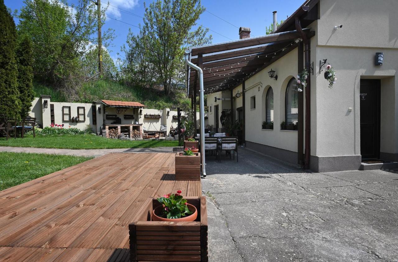 Castle Garden Apartman 埃格尔 外观 照片